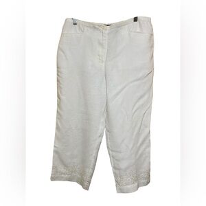 Liz Claiborne Lined Embroidered White Linen Cropped Woman’s Pants in Size 8.